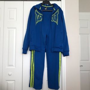 TAPOUT 2pc track suit